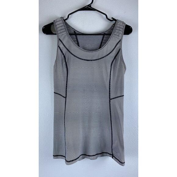 LULULEMON Women’s Sz 6 Black White Striped Stay on Course Tank Top Back Pocket - Picture 1 of 9